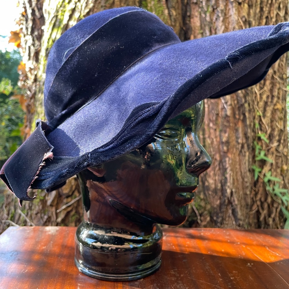 Vintage Armand Schwab Blue Brimmed Hat - Circa 1940s